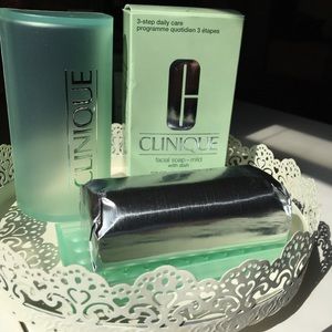 Clinique Mild Facial Soap with Dish